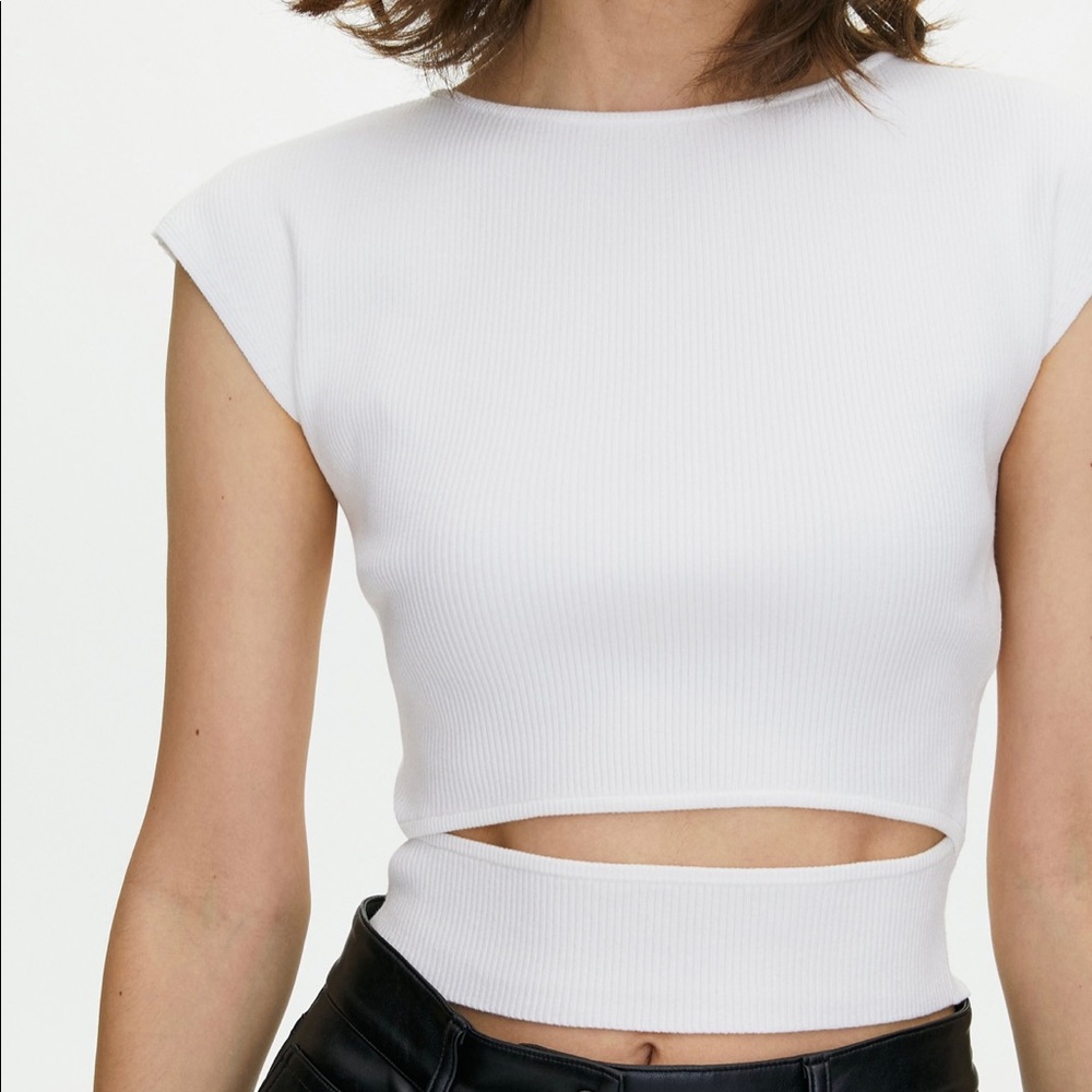 Aritiza top